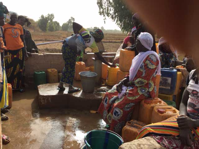 01 16 pozzo acqua bokuma africa 01