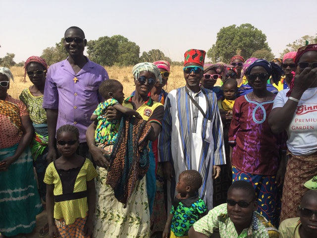 01 17 occhiali da sole 09