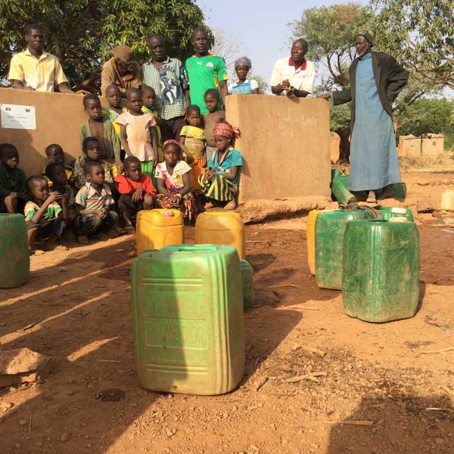 01 17 pozzo zanzi burkina 02