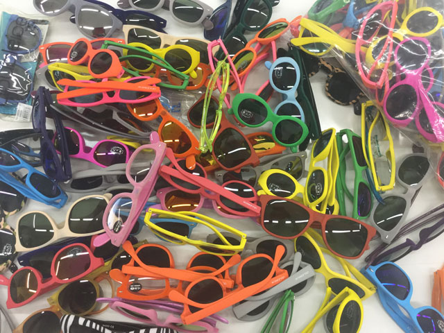 01 18 Donazione di occhiali da vista e da sole 04