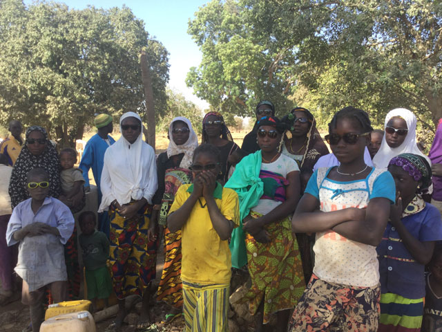 01 18 Donazione di occhiali da vista e da sole 08