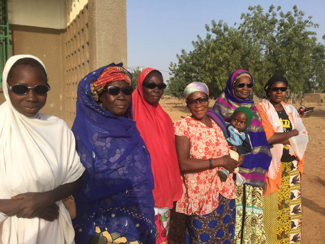 01 18 Donazione di occhiali da vista e da sole 11