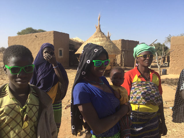 01 18 Donazione di occhiali da vista e da sole 14