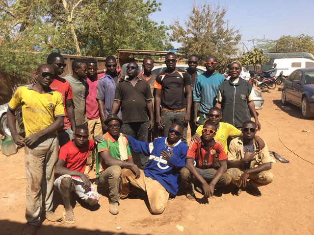 01 18 Donazione di occhiali da vista e da sole 17