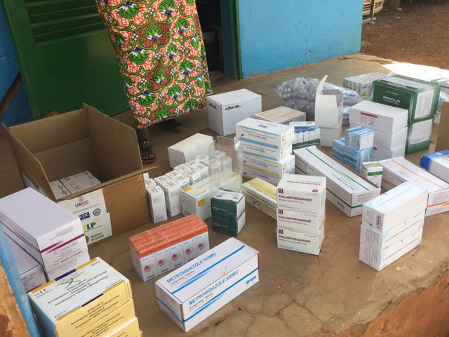 01 18 donazione medicinali africa 01