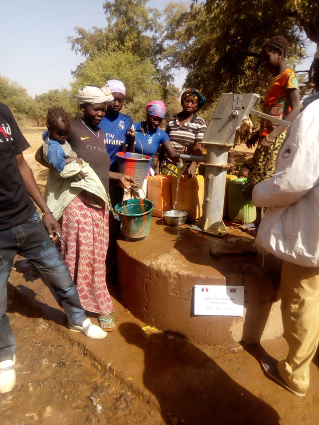 01 18 pozzo Yalenga acqua 06