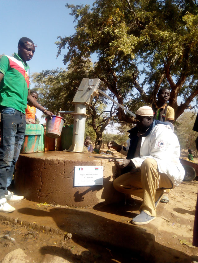 01 18 pozzo Yalenga acqua 07
