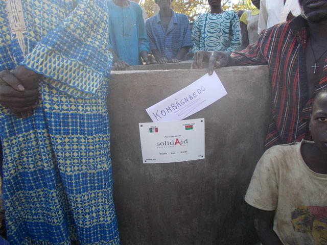 03 18 pozzo acqua potabile Kombagnbedo africa 04