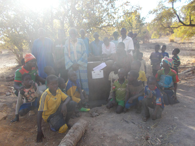03 18 pozzo acqua potabile Kombagnbedo africa 06