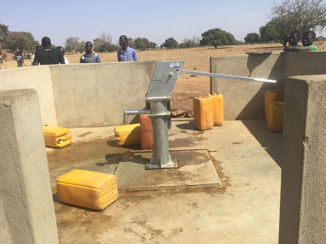 01 19 riattivazione pozzo koudmi africa 05